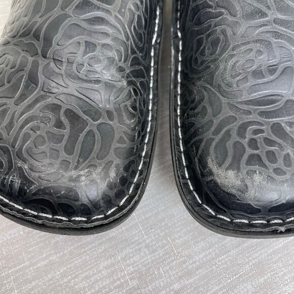 Alegria Debra Slip On Shoes Women 41 Black Floral Embossed Leather Comfort Work - Picture 6 of 9